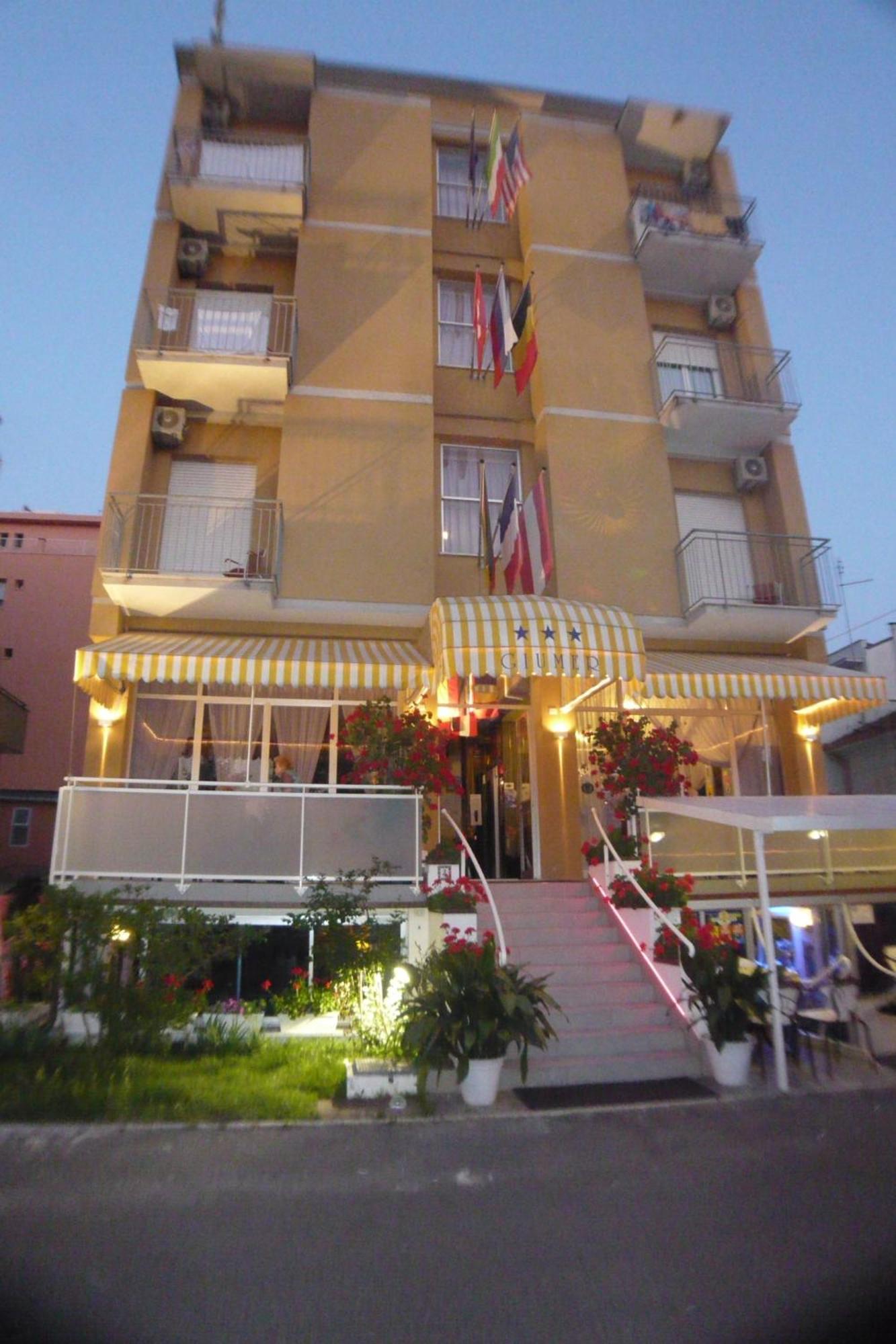 Hotel Giumer リミニ エクステリア 写真